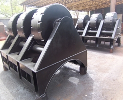 TD-Z轉(zhuǎn)動型橡膠護舷